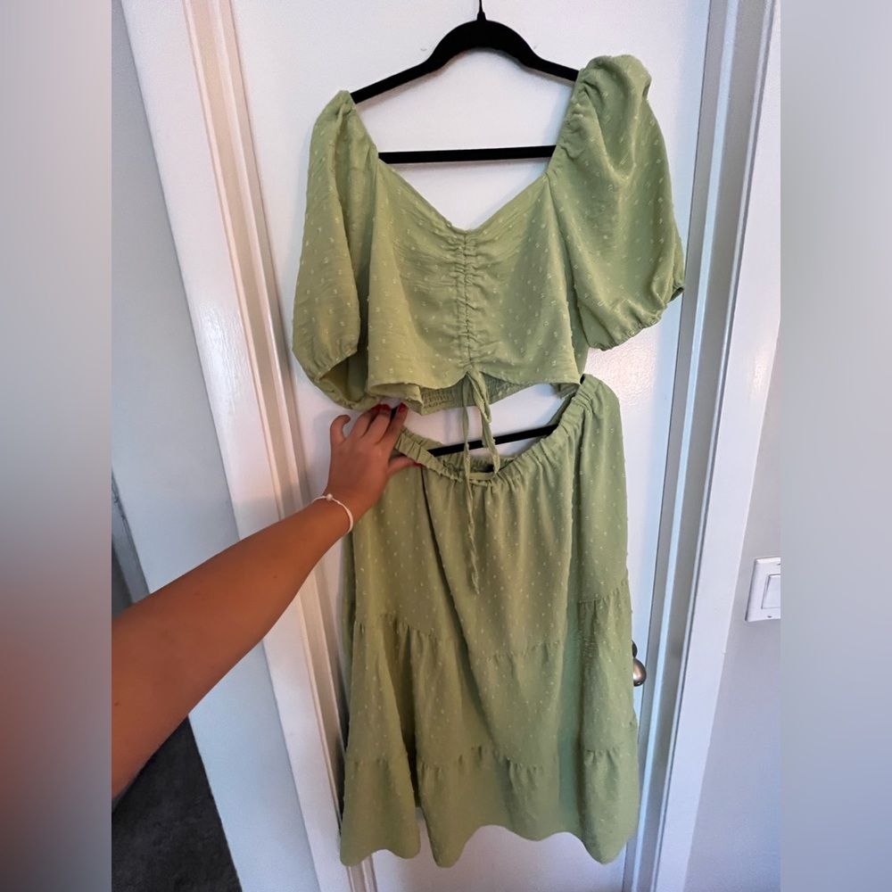 SHEIN Light Green Textured Skirt
